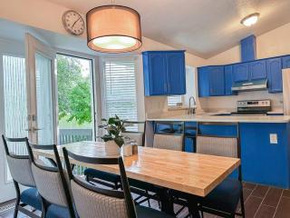 Large Home Near SLC Airport And Downtown - West Valley City - 0