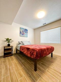 Large Home Near SLC Airport And Downtown - West Valley City - 6