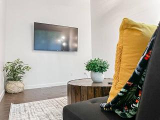 Large Home Near SLC Airport And Downtown - West Valley City - 5