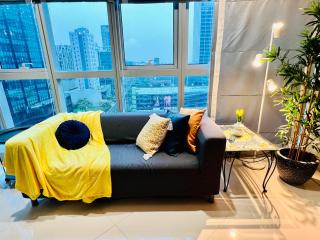 BGC Luxury Condo - Balcony, Pool, Wi-Fi, City View - Suite 8 - Manila - 3