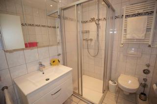 Luv und Lee Apartment 36 - 1