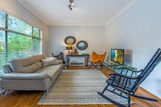 LUXMI - "New to Booking" - Katoomba - 2