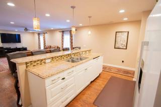 Charming Apartment on Oak - 3