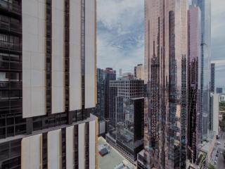 High level on 36th Floor 2BR Balcony Wifi Pool - 1