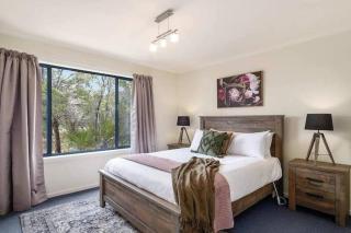 Tranquil Howrah Townhouse - 7