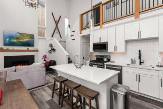 Mountain View Retreat at The Quarry - Sleeps 10! - Whitefish - 7