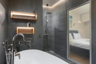 La Côte 26 - Restored Saxon Style House in the Old Town with Jacuzzi and Private Parking - 8