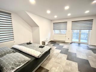 Apartmány PREMIUM se soukromým parkováním - Česká Lípa - 3
