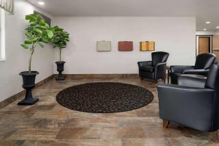 Travelodge by Wyndham Dexter - 7