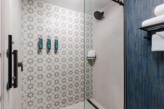 DoubleTree by Hilton Charlotte City Center - Charlotte - 1