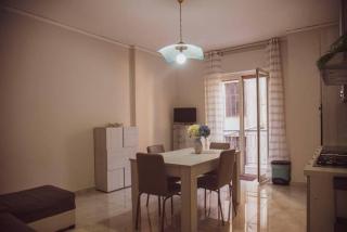Campania Apartment Vesuvio Comfort -150m dalla stazione - 5km da Pompei - Poggiomarino - 9