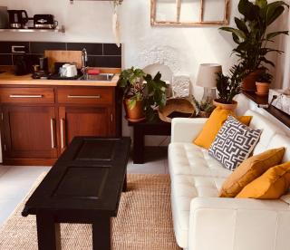 Sala Botanica Studio - Shared Pool - Central Island Location - 10 mins drive to Famara and La Santa - Tiagua - 3