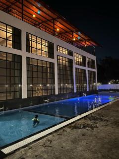Krown Palace Resort - 8