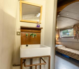Off-Grid Living on Spacious Widebeam - Bath - 1