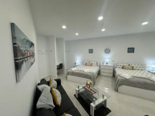 Elegant Spacious Studio Retreat Close to Funchal - Funchal - 2
