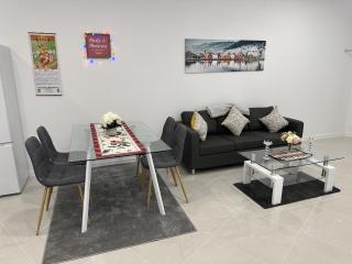 Elegant Spacious Studio Retreat Close to Funchal - Funchal - 8