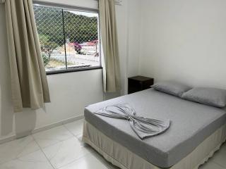 Apartamento à 500m do Beto Carrero e 900m da Praia - Penha - 0