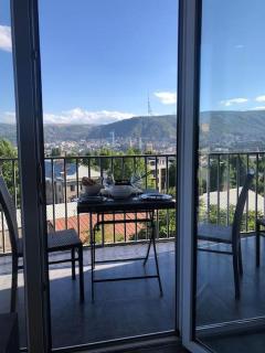 Station Square Apartment - Tbilisi - 9