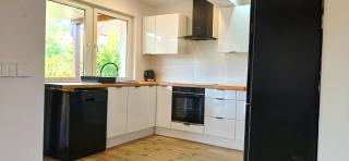 Dom z pięknymi widokami na jezioro ryńskie ilasy. - 3