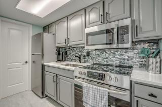 Coastal Flare,Stylish 1 BR Condo Located the Northern end of Myrtle Beach. - Myrtle Beach - 4