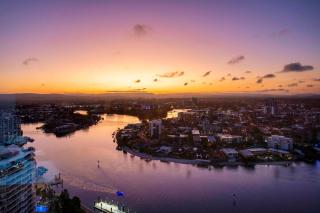 Ocean View Apartments with Balcony - Circle on Cavill - Central Location! - Self Contained & Privately Managed - Gold Coast - 1