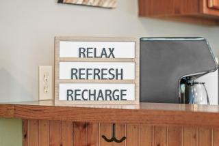 BASS LAKE RETREAT- lakeview home w 5 Bedrooms, Hot Tub, Game room, Pets - 1