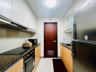 BGC Luxury Condo - Balcony, Pool, Wi-Fi, City View - Suite 25 - Manila - 4