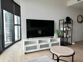 Luxury 3 Bed 2 Bath + car park at Melbourne Square - Melbourne - 1