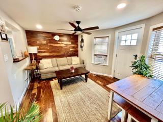 Ultra Modern - Entire 3 Bedroom Apartment - 5 min walk to the Beach - Wildwood - 9
