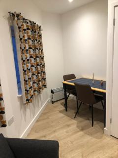 Captivating 1-Bed Apartment in Southampton - Southampton - 3