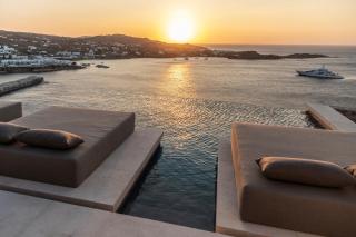 The Skyvilla Mykonos - A Landmark Property with Breathtaking Views of the Psarou bay - Mikonos - 0