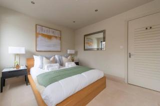 Elegant 1-BR Retreat in Ilford Centre Ley - 8