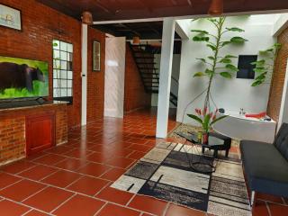 Mi Amor Vacation Home - A Private Big House with 2 separate Bedrooms, Central Location, Fully Furnished, Only 5 Minutes To The Beach - 1