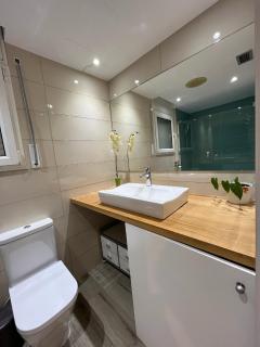 SeaHomes Vacations - NAUTIC MARITIME Apt - Blanes - 3
