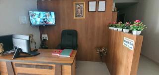 HOTEL HARE KRISHNA - - 5