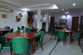 The Sandalwood Hotel I Sec-38 I Near Medanta Medicity Gurgaon - 8