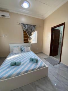 KMR Apartment - Kumba - 3