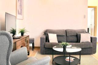 Downtown Jinetes Deluxe with pool & free parking - 4