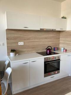 Útulný a moderný ateliér s terasou - 9