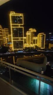 Aveline Suites Modern Amenity View ACQUA Private Residences near Rockwell Makati - Manila - 9