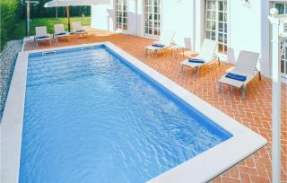 Awesome Home In Vabriga With Wifi - 4