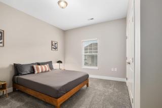 Modern 2BR 2BA New Build Condo with Garage & Patio - Wyoming - 2