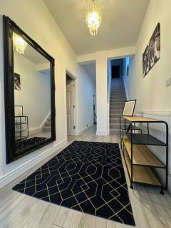 Modern 5 Bed near ExCel -Big Ben - 0