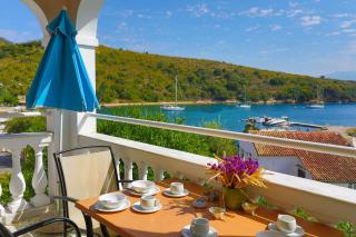 Irena Saint Stephanos - 6