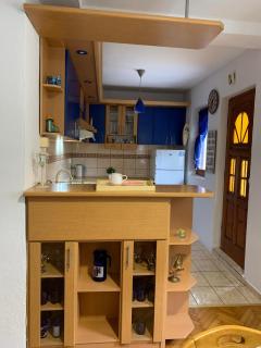 Garden Oasis Apartment - 4