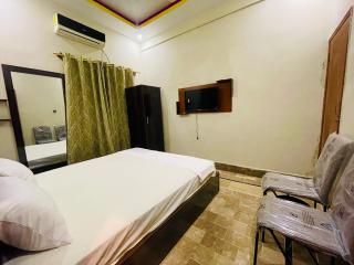 Airport Hotel Bed & Rest - Karachi - 8