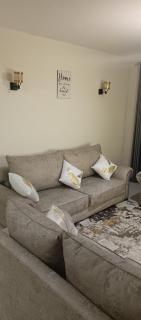 Tj homes-Airportview - Nairobi - 0
