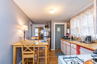 Perfectly Located Private Apartment - Burlington - 5