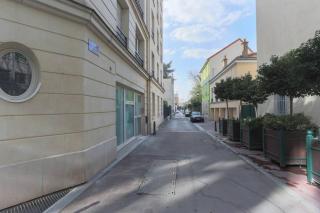 Rose, Appartement Confortable proche Metro - Montrouge - 5