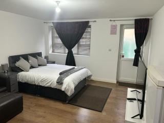 Hometel Nice Cute Apartment - Thornton Heath - 2